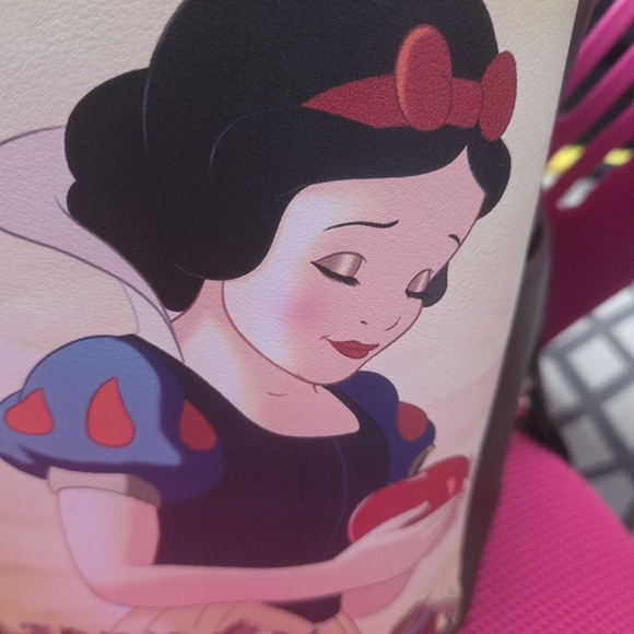 Loungefly Snow White Backpack - Picture 5 of 7